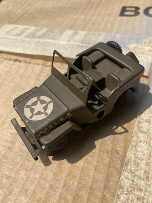 1940s / 1950s Vintage Triang Minic  Clockwork Tinplate 78mm US Army Jeep - Image 1 of 4