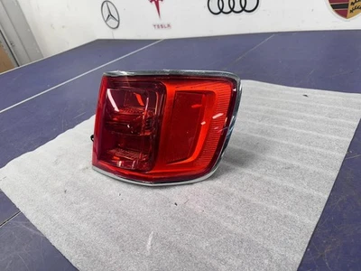 Luz trasera derecha Bentley Bentayga - 36A945096H Foto 1 de 4