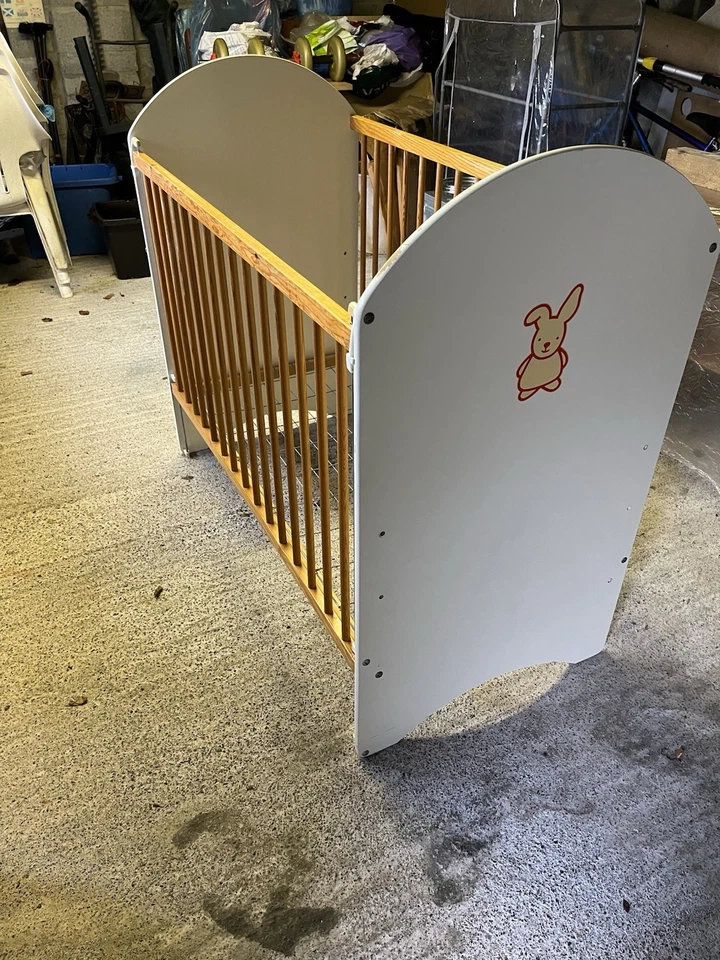 Mothercare Baby Cot with Drop Side . No Mattress Included - Image 1 of 3