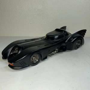 Hot Wheels Batmobile Die Cast Metal 1:18 DC Comics Batman Movie 1989 Keaton - Picture 1 of 10