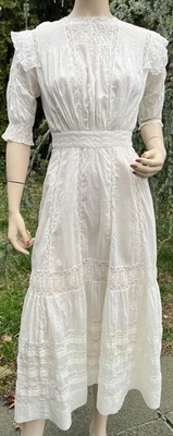 ANTIQUE EDWARDIAN WHITE COTTON TEA DRESS W/ EMBROIDERY LACE - Image 1 of 4