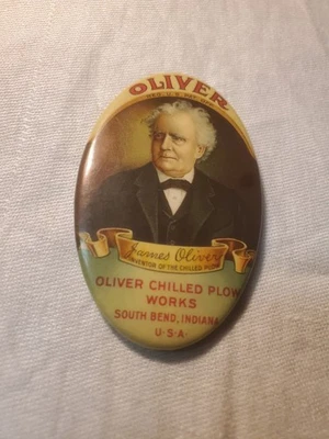 Espejo de bolsillo pequeño ovalado Oliver Chilled Plow Works South Bend Indiana decoración de granja Foto 1 de 4