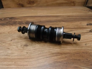 road bike bottom bracket Shimano 600 BB-6400 VIA Japan 1989 BSA / 68 mm 113 mm - Picture 1 of 12