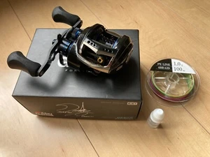 Abu garcia Revo DEEZ6 Right used very good bait reel W/Box PE Line from JP - Picture 1 of 16