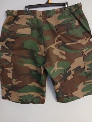 RW Regal Wear 6 Pocket Camo Cargo Shorts 42 Waist-Side cinch - Image 1 of 4
