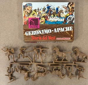 Atlantic Geronimo Apache War Party Set Maßstab 1:32 - Bild 1 von 1