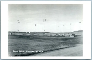 Bowman N.Dakota Ball Park Vintage Echtfoto Postkarte RPPC - Bild 1 von 2