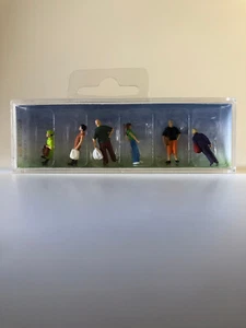 Faller 153042 | Beim Einkaufen | Zubehör | H0 | 1:87 | Figuren - Picture 1 of 2