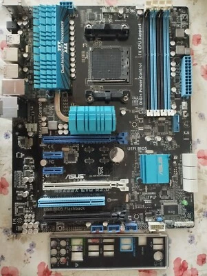 carte mère ASUS M5A99X EVO R2.0 socket AM3 et AM3+  - Photo 1/2