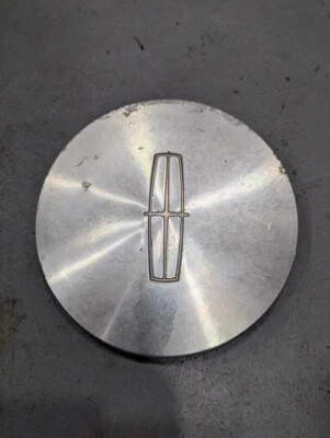 Cubierta de tapa central de rueda Lincoln Mark VIII 1993-1998 F4LC-1A096-CA OEM A22 #1 Foto 1 de 4
