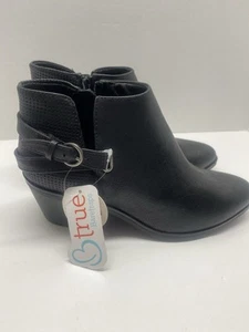 Ladies Size 7 M Baretraps Ankle boots NWT Black With Buckle Accents Side Zip - Picture 1 of 6