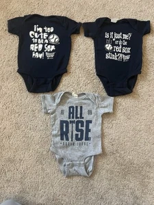 New York Yankees Baseball Einteiler Baby 3-6 Monate Aaron Judge Lot 3 - Bild 1 von 6