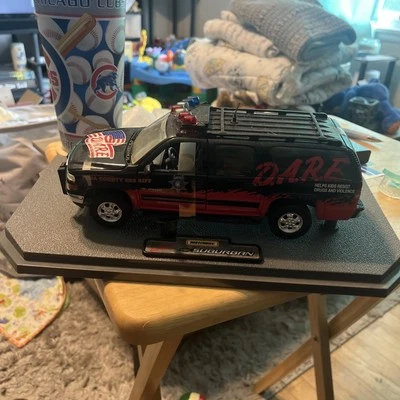 Matchbox Collectibles Pima County Sheriff DARE 2000 Chevy Suburban 1/24th Scale - Image 1 of 4