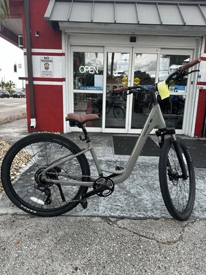 NEW Cannondale Adventure One, Stealth Grey Small Low Step Through - Image 1 of 4