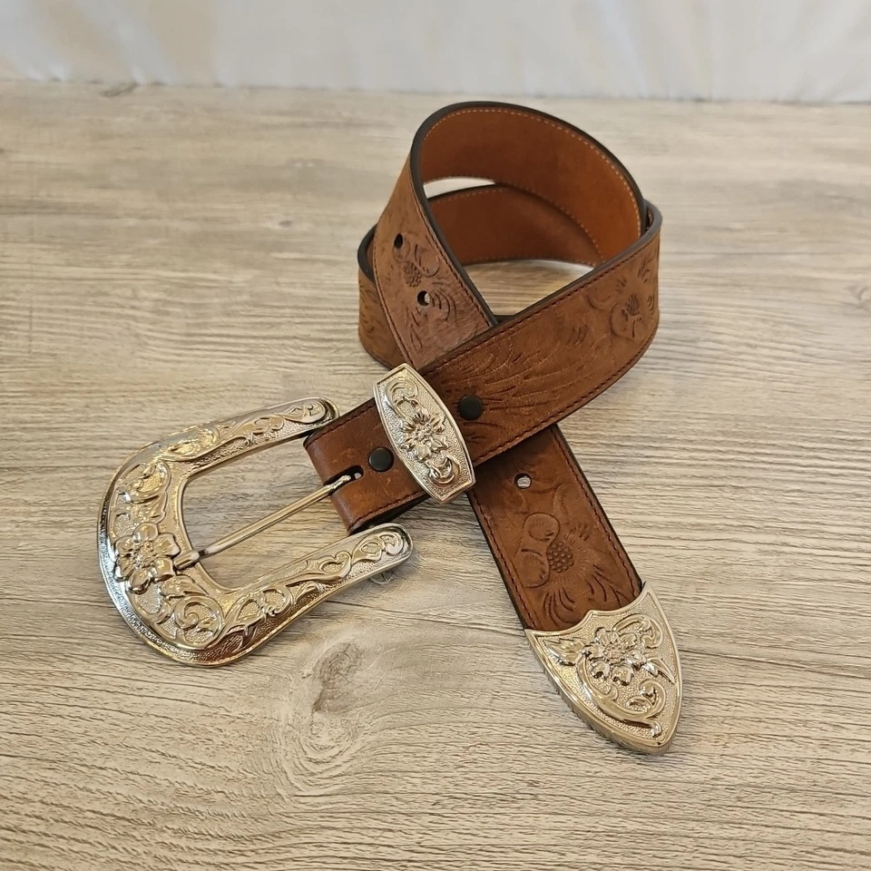 Hermoso Cinturón 3D Para Mujer Floral Cuero Repujado Marrón con Hebilla Plateada Talla 30 Foto 1 de 4