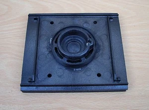 PLACA BASE MAKITA CON ALMOHADILLA DE GOMA ADJUNTA BO4553 LIJADORA DE PALMA PLACA BASE B04553 - Imagen 1 de 2