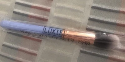 LUXIE DREAMCATCHER PRECISIÓN BASE CEPILLO FACIAL 660 Azul Rosa WoW Visitstore Foto 1 de 4