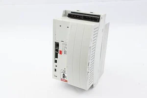 Servoaccionamiento KUKA Lenze KSD1-48 E93DA123I4B531 (13293121) E93DA123I4B531XX5A31 - Imagen 1 de 5