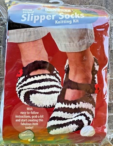 NEW KNITTING KIT FOR SLIPPER SOCKS BLACK & WHITE INCLUDES YARN & INSTUCTIONS(00) - Picture 1 of 6