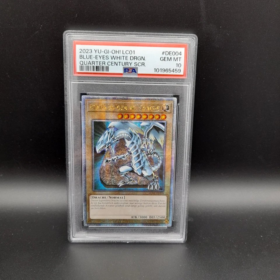 2023 Yu-Gi-Oh! LC01 Blue Eyes White Dragon Quarter Century SCR DE004 PSA 10 - Bild 1 von 3