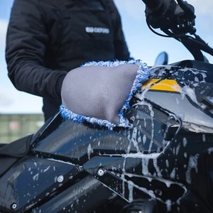 OXFORD PLUSH MICROFIBRE MOTORBIKE MOTORCYCLE CYCLE WASH MITT GLOVE CLEANING DIRT - Picture 1 of 6