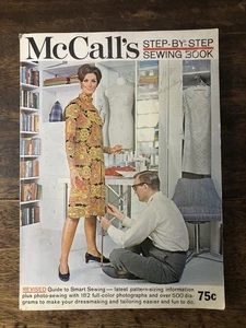 Libro de costura McCall's Step-by-Step 1967 vintage - Imagen 1 de 7