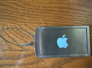 Apple Computer Vintage? Kofferanhänger Silber Metall - Bild 1 von 7