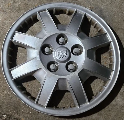 (1) Cubierta de rueda tapacubos atornillable Buick Rendezvous CX 16" 2002-2005 OEM #R8 9593863 Foto 1 de 4
