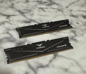 Team T-force Vulcan Z 16GB (2 x 8GB) PC4-25600 (DDR4-3200) Memory - Bild 1 von 3