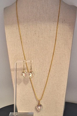 Juego de collar y pendientes vintage de corazón de cristal Vitrail Light Foto 1 de 4