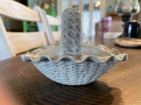 McNees Blue and White porcelain basket mold M 1235 Cummings Crocheted 1988 Cover