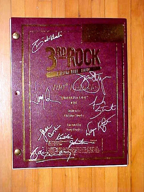 100th Episode Script for Third Rock from the Sun, signed by all cast members! — 第 1/4 张图片