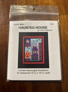 Haunted House Mini Quilt Pattern By Little Bits Halloween VSP249 - Picture 1 of 3