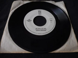 GARTH BROOKS - We Shall Be Free LIBERTY JUKEBOX 45 - Night Rider's Lament - Picture 1 of 1