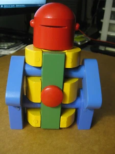 IKEA - Robot Puzzle Juguete: Madera Pintada (RARO y Coleccionable) - Imagen 1 de 6