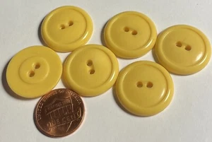 Set of 6 Vintage NOS Glossy Yellow Plastic Sew-through Buttons 7/8" 23mm 14813 - Picture 1 of 2