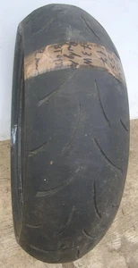 180/55 R17 73W   1x BRIDGESTONE Battlax BT 015R Rear  pneumatico moto usato 2 mm - Foto 1 di 3