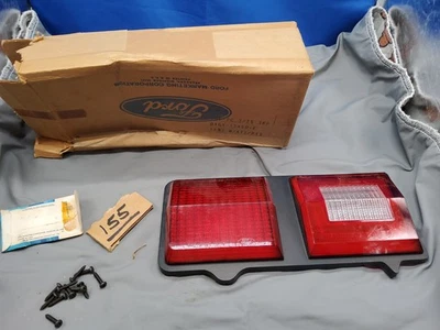 Luz trasera lente Mercury Montego 1974-76 PERFECTA como nueva de lote Foto 1 de 4