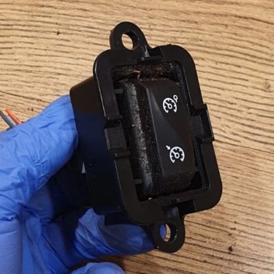 RENAULT MEGANE MK3 1008-2015 CRUISE CONTROL SWITCH BUTTON 1015009001 - Image 1 of 4