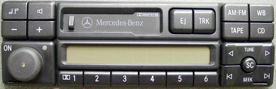 Radio reconstruida Becker/Mercedes Benz 1994-98 modelo 1692 con transmisión Bluetooth  Foto 1 de 1