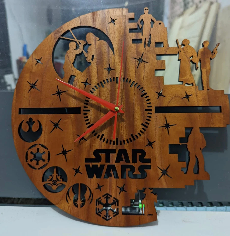 Reloj de pared Star Wars hecho a mano (hecho por ventilador)  Foto 1 de 1