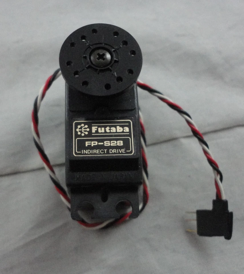 Vintage G-Connector Futaba FP-S28 Surface Analog Standard Servo 0.24s/48.7oz-in - Image 1 of 1