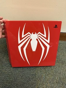 Sony PlayStation 4 Pro PS4 1TB Spider-Man Limited Edition nur Konsole getestet - Bild 1 von 12