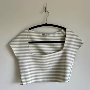 Zara Women's Cap Sleeve Crop Top Grey / White Stripe Size Large - Picture 1 of 6