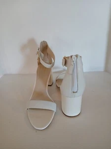 Cole Haan White Grand Os Heel/ Zipper N Back Womens 9.5 B Sandal - Picture 1 of 24