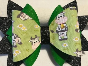 COW GIRL HAIR BOW, 3 LAYER. BLACK, GREEN, AND WHITE. 4.5" X 3.5". HOMEMADE - Picture 1 of 3