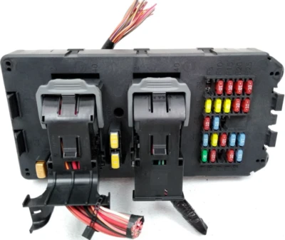 56050066AC Jeep 2005 2006 Grand Cherokee Fuse Box Body Control Module BCM D70 - Image 1 of 4