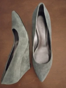 Nine West Grey Suede Wedges, 8.5 M, Unused - Picture 1 of 5