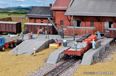 Kibri 38620 ( 8620 ) Spur H0 - Deko Laderampen mit Kran NEU und OVP