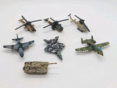 Lote Militar Micro Machines – Jatos, Helicópteros e Tanque – LGTI / Galoob – AS-IS - Imagem 1 de 4